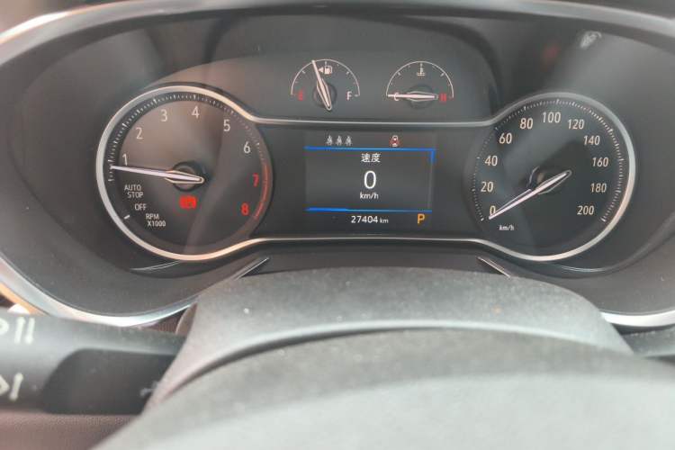 Used Buick Encore 2021 332T CVT Luxury Version Odometer Close Up