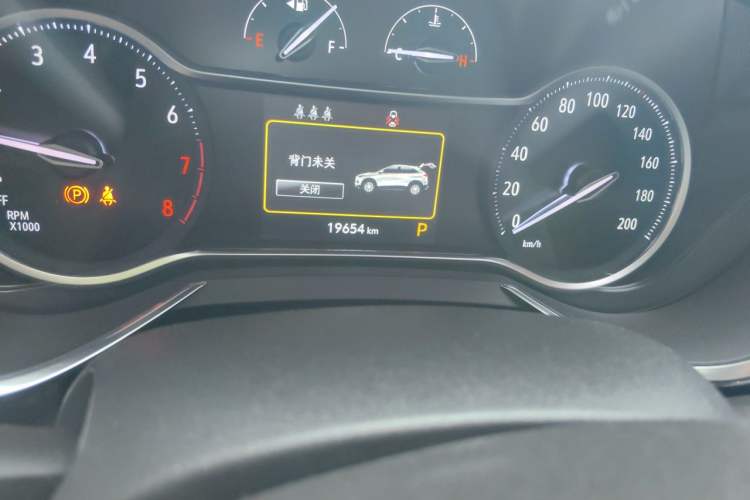Used Buick Encore 2021 332T CVT Luxury Version Odometer Close Up