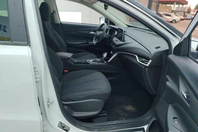 Used Buick Encore 2021 332T CVT Elite Edition Right Front Seat