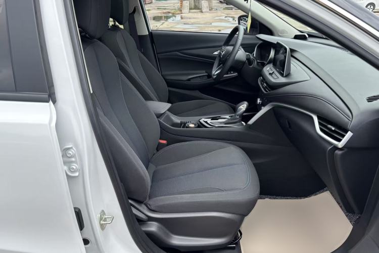 Used Buick Encore 2021 332T CVT Elite Edition Right Front Seat