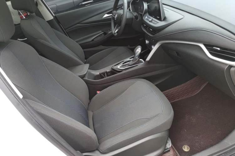 Used Buick Encore 2021 332T CVT Elite Edition Right Front Seat