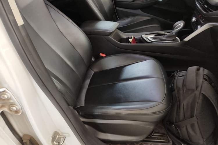 Used Buick Encore 2021 332T CVT Elite Edition Right Front Seat