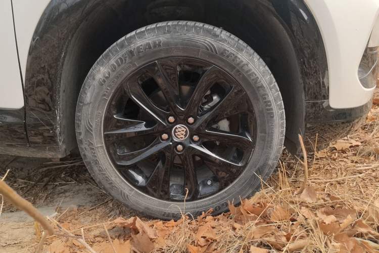 Used Buick Encore 2021 332T CVT Elite Edition Right Front Wheel Hub