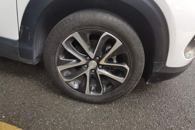 Used Buick Encore 2021 332T CVT Elite Edition Right Front Wheel Hub