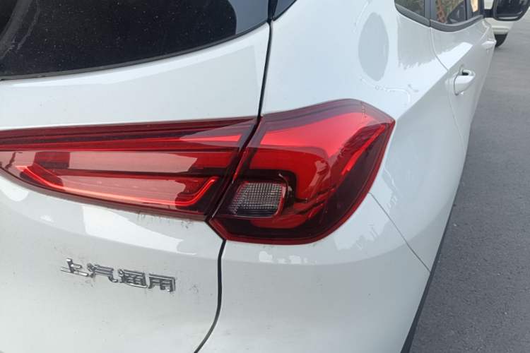 Used Buick Encore 2021 332T CVT Elite Edition Right Rear Taillight