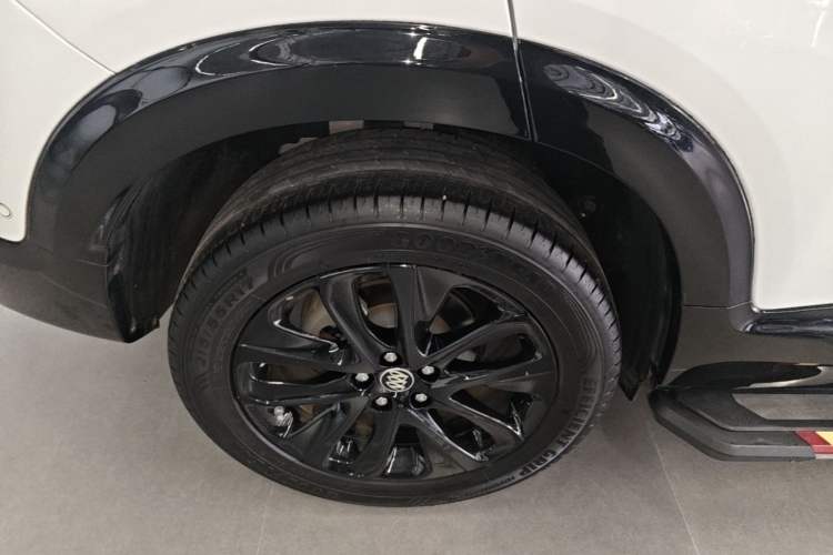 Used Buick Encore 2021 332T CVT Luxury Version Right Rear Wheel Hub