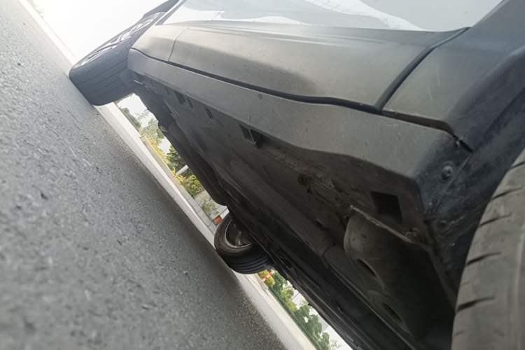 Used Buick Encore 2021 332T CVT Elite Edition Right Side Sill