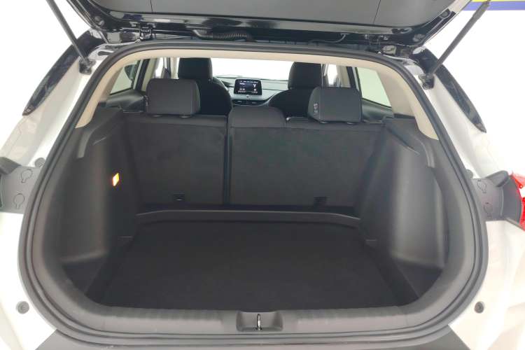 Used Buick Encore 2021 332T CVT Elite Edition Trunk