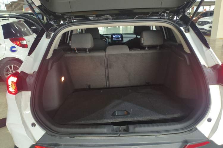 Used Buick Encore 2021 332T CVT Elite Edition Trunk