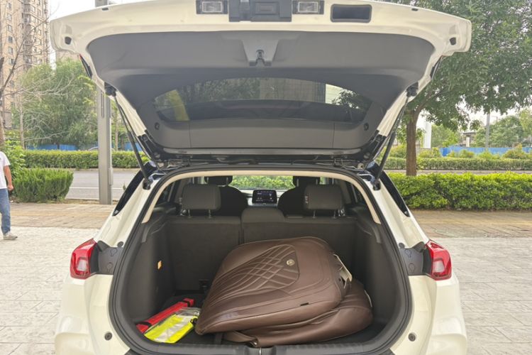 Used Buick Encore 2021 332T CVT Elite Edition Trunk