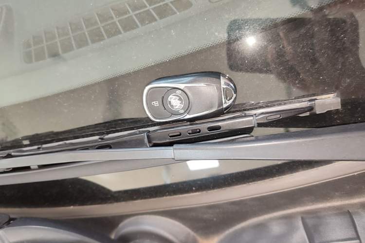 Used Buick Encore 2021 332T CVT Elite Edition Vehicle Key