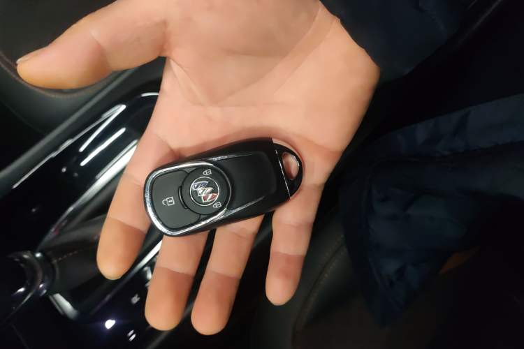 Used Buick Encore 2021 332T CVT Luxury Version Vehicle Key