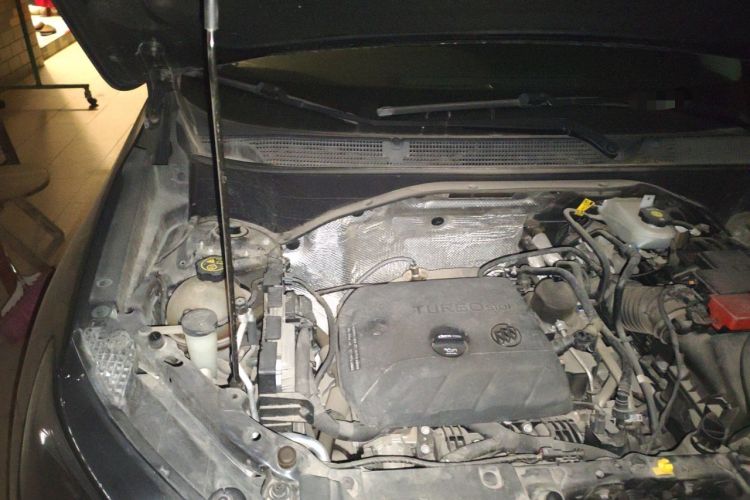 Used Buick Encore GX 2020 20T CVT Two-Wheel Drive Luxury Version Engine Bay Right