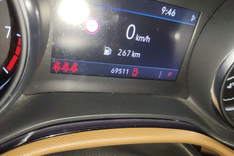 Used Buick Encore GX 2020 20T CVT Two-Wheel Drive Flagship Version Odometer Close Up