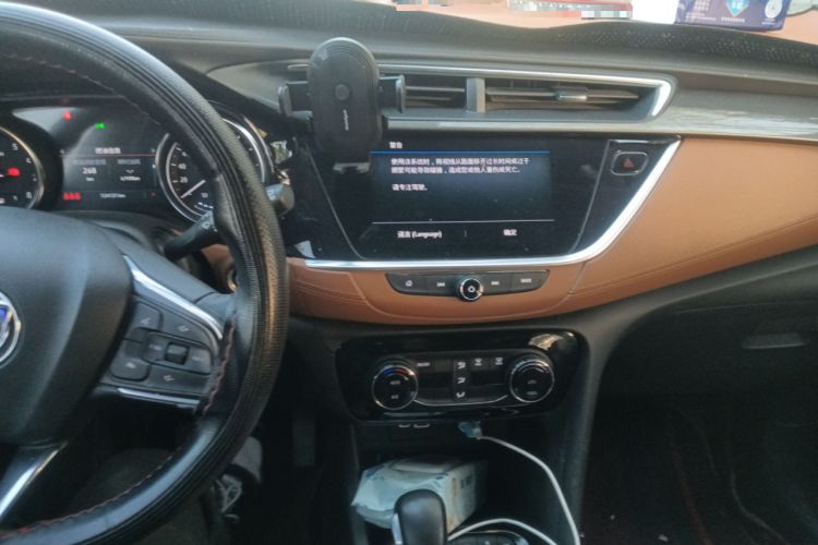 Used Buick Encore GX 2020 20T CVT Two-Wheel Drive Luxury Version Audio And AC Panel