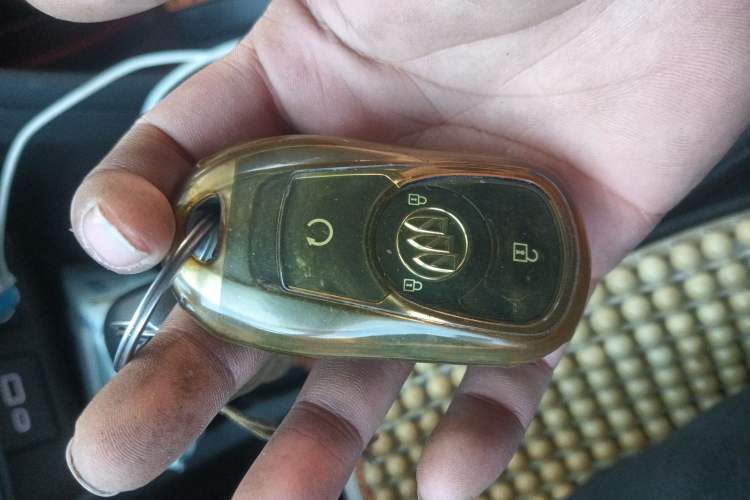 Used Buick Encore GX 2020 20T CVT Two-Wheel Drive Luxury Version Vehicle Key