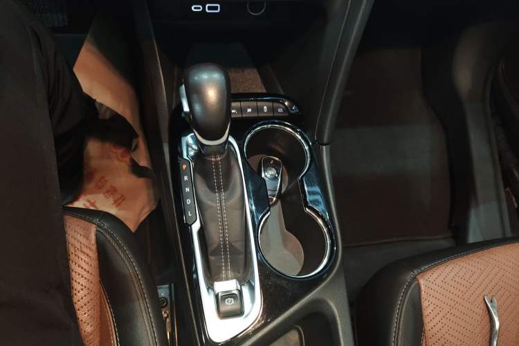 Used Buick Encore GX 2020 20T CVT Two-Wheel Drive Flagship Version Gear Lever