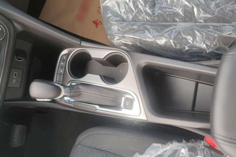 Used Buick Encore GX 2020 20T CVT Two-Wheel Drive Comfort Version Interior 4