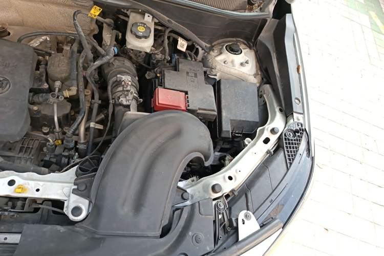 Used Buick Encore GX 2020 20T CVT Two-Wheel Drive Luxury Version Engine Bay Left