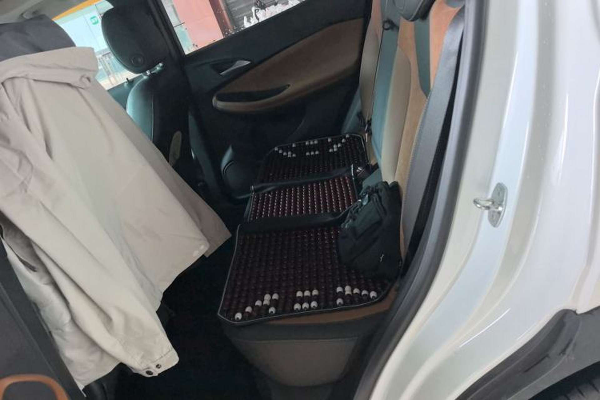 Used Buick Encore GX 2020 20T CVT Two-Wheel Drive Luxury Version Left Rear Seat