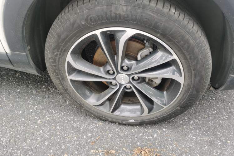 Used Buick Encore GX 2020 20T CVT Two-Wheel Drive Flagship Version Right Front Wheel Hub