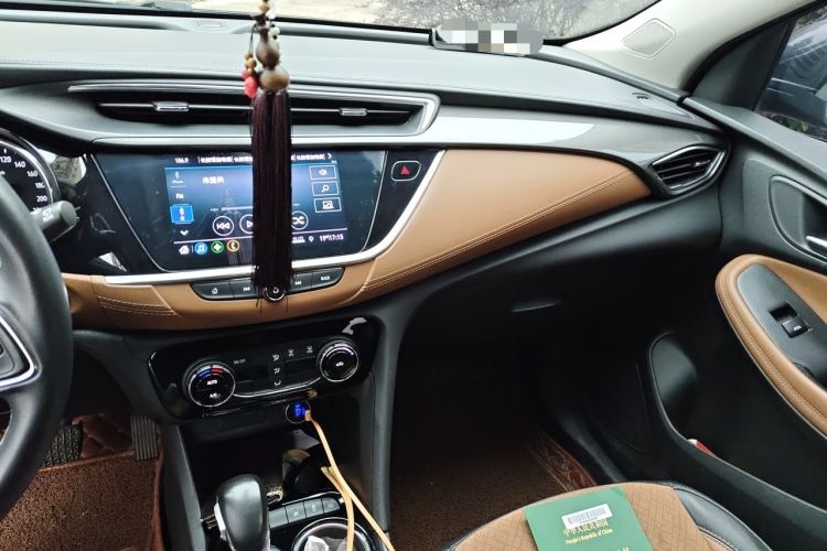 Used Buick Encore GX 2020 20T CVT Two-Wheel Drive Luxury Version Audio And AC Panel