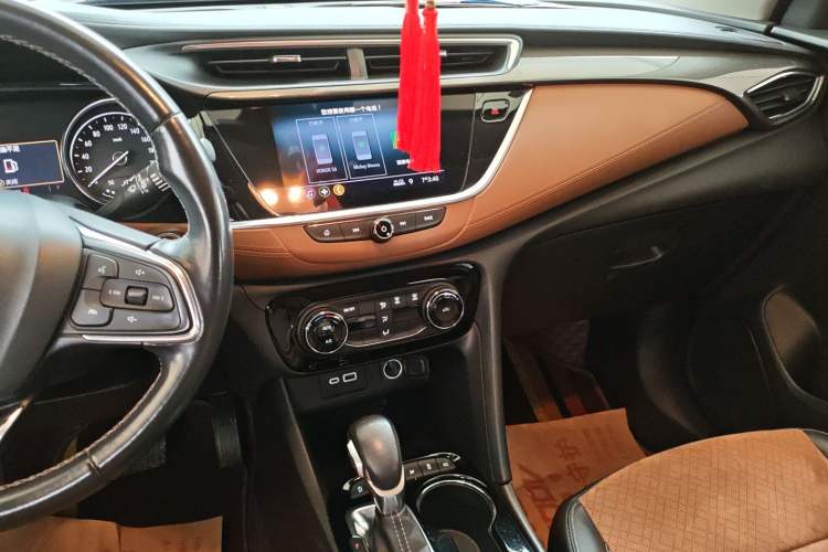 Used Buick Encore GX 2020 20T CVT Two-Wheel Drive Luxury Version Audio And AC Panel