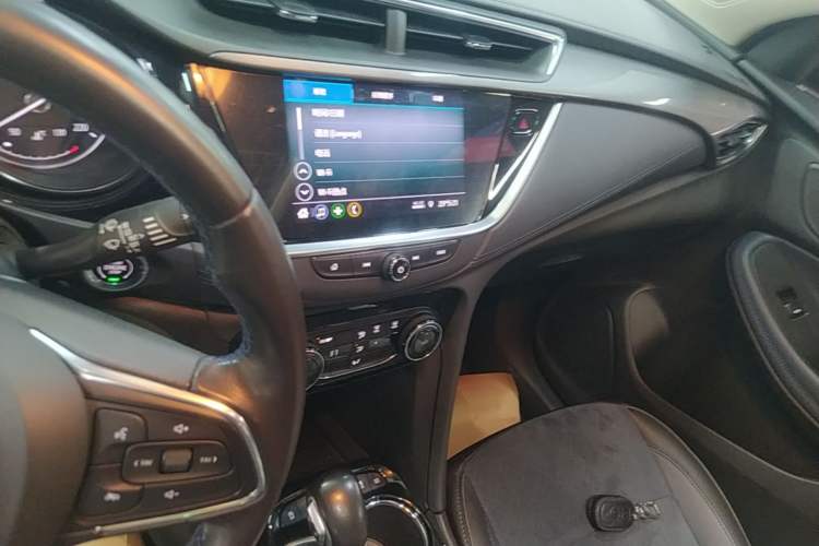 Used Buick Encore GX 2020 20T CVT Two-Wheel Drive Luxury Version Audio And AC Panel