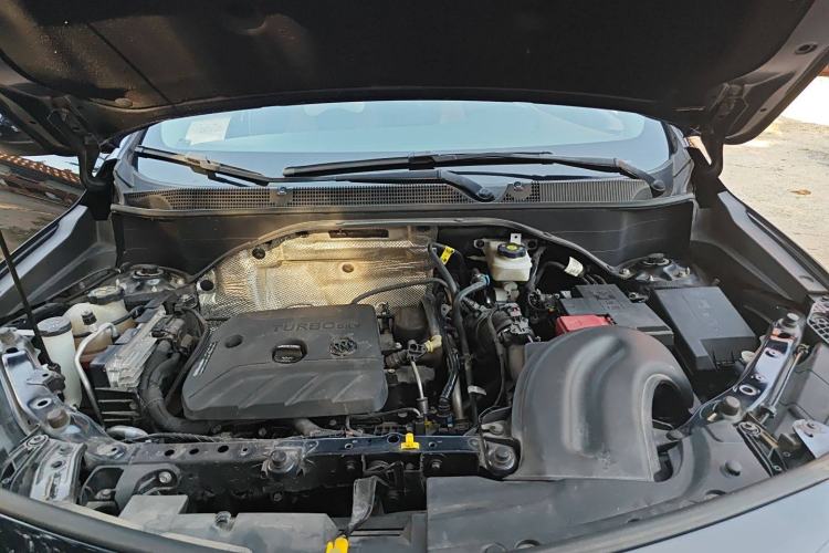 Used Buick Encore GX 2020 20T CVT Two-Wheel Drive Luxury Version Engine Bay