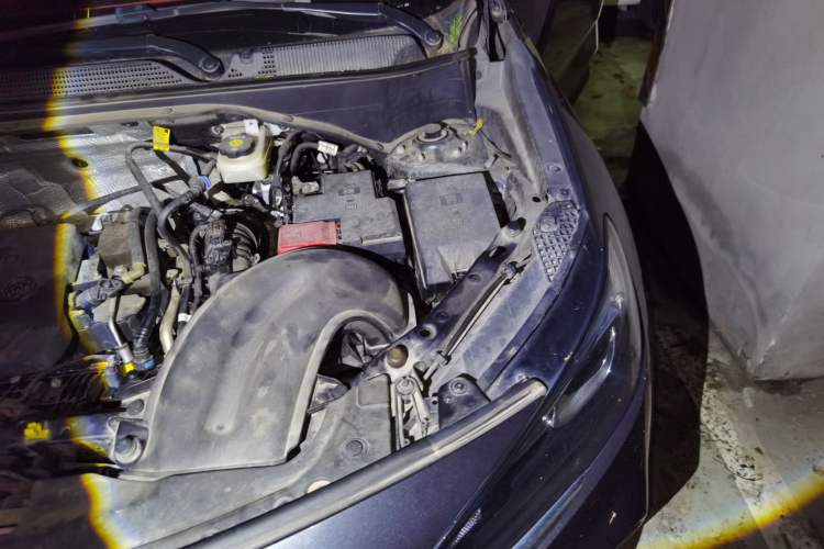 Used Buick Encore GX 2020 20T CVT Two-Wheel Drive Flagship Version Engine Bay Left
