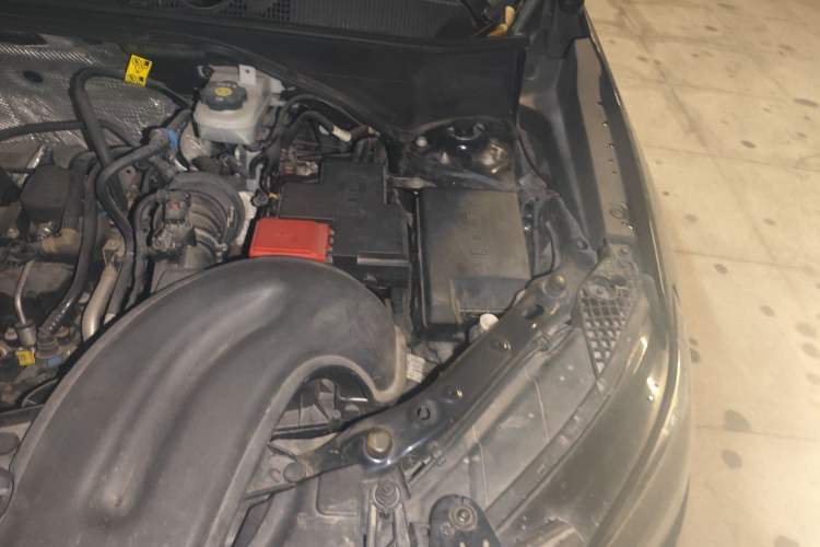 Used Buick Encore GX 2020 20T CVT Two-Wheel Drive Luxury Version Engine Bay Left