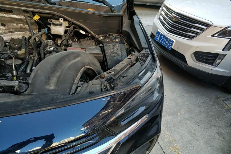 Used Buick Encore GX 2020 20T CVT Two-Wheel Drive Luxury Version Engine Bay Left