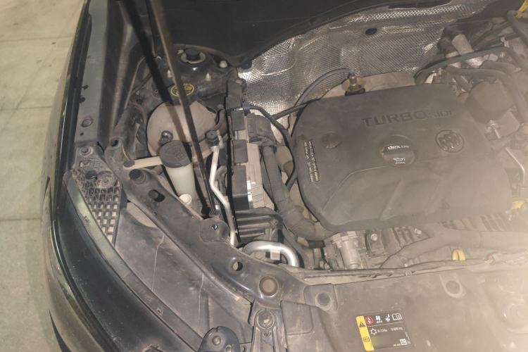 Used Buick Encore GX 2020 20T CVT Two-Wheel Drive Luxury Version Engine Bay Right