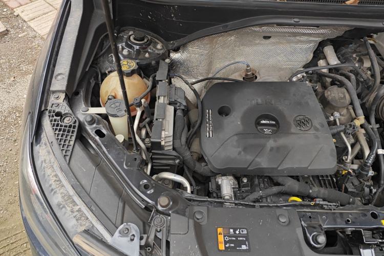 Used Buick Encore GX 2020 20T CVT Two-Wheel Drive Luxury Version Engine Bay Right