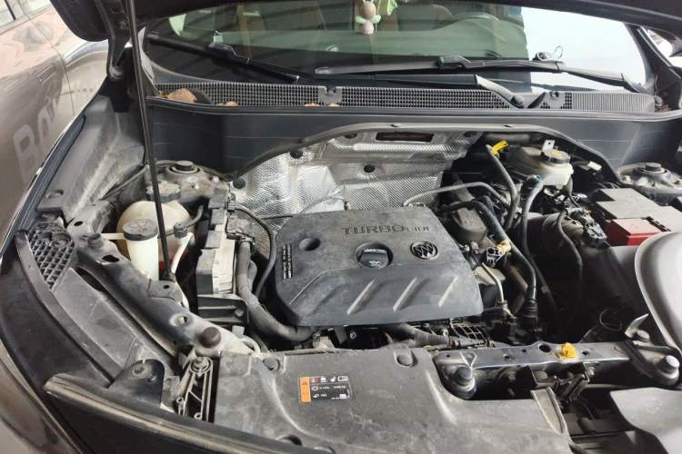 Used Buick Encore GX 2020 20T CVT Two-Wheel Drive Luxury Version Engine Bay Right
