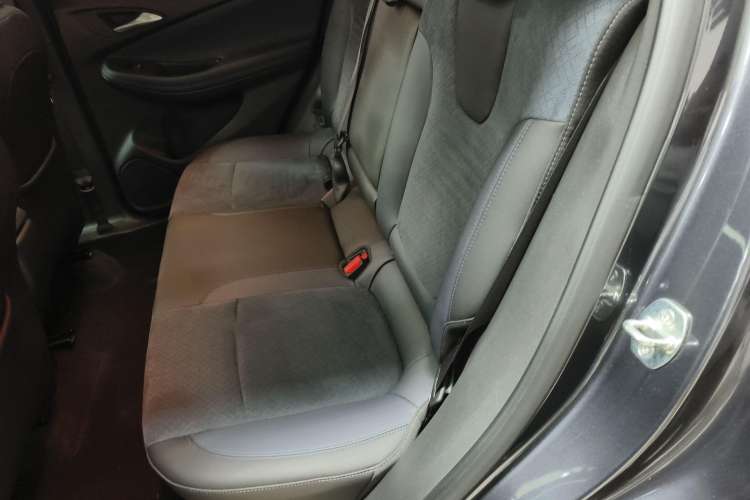 Used Buick Encore GX 2020 20T CVT Two-Wheel Drive Luxury Version Interior 1