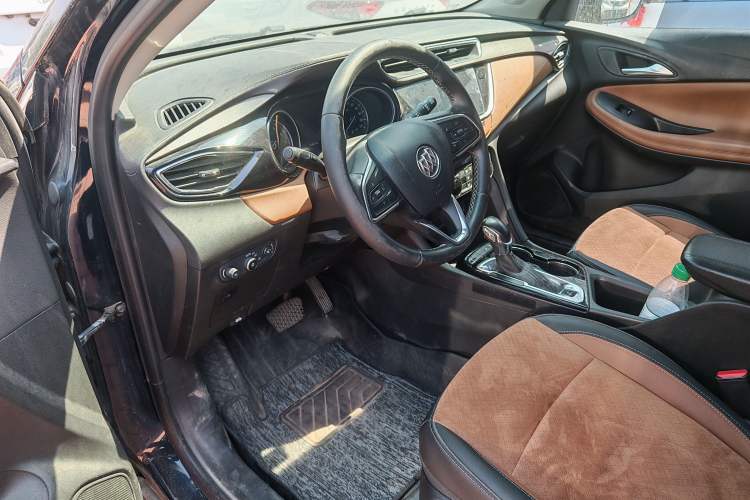 Used Buick Encore GX 2020 20T CVT Two-Wheel Drive Luxury Version Interior 3