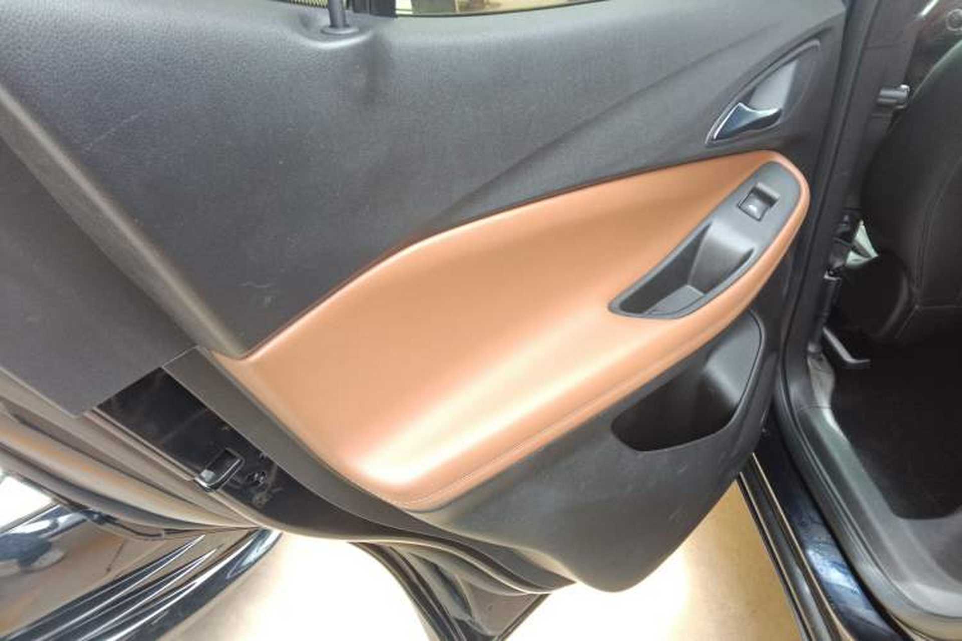 Used Buick Encore GX 2020 20T CVT Two-Wheel Drive Flagship Version Left Rear Door Interior