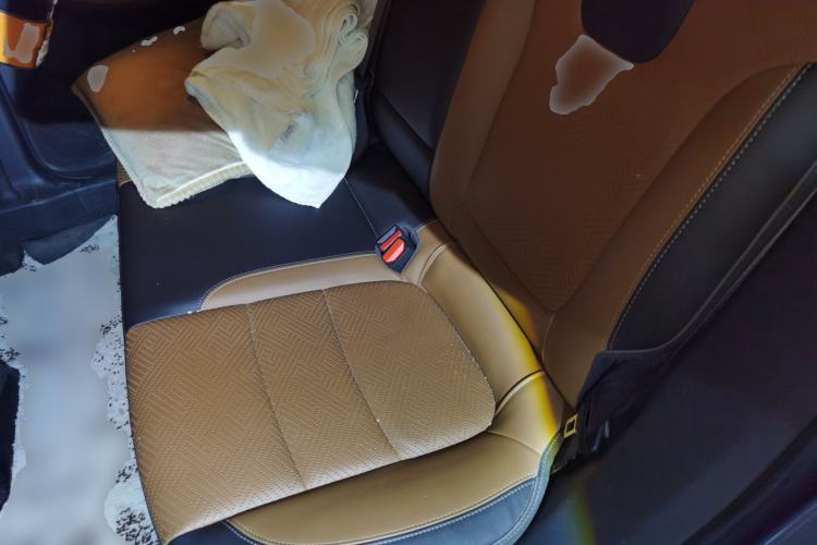 Used Buick Encore GX 2020 20T CVT Two-Wheel Drive Flagship Version Left Rear Seat