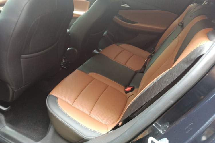 Used Buick Encore GX 2020 20T CVT Two-Wheel Drive Flagship Version Left Rear Seat