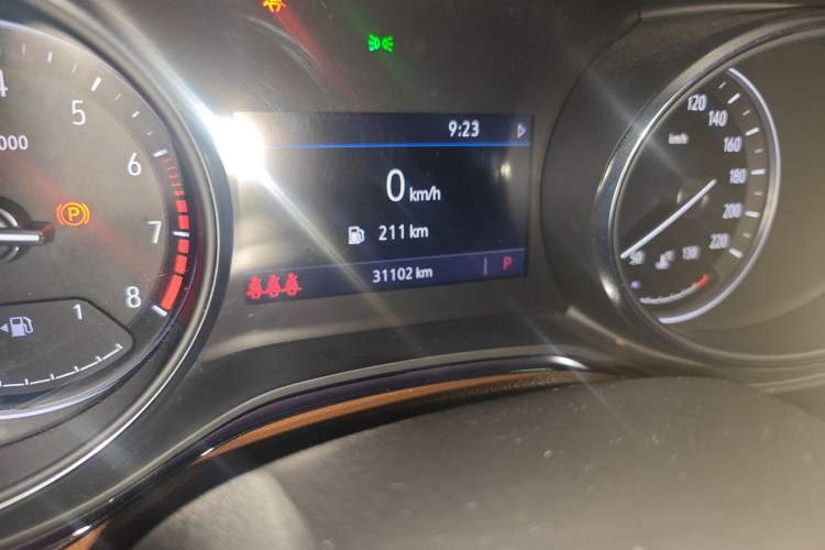Used Buick Encore GX 2020 20T CVT Two-Wheel Drive Luxury Version Odometer Close Up
