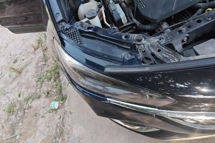 Used Buick Encore GX 2020 20T CVT Two-Wheel Drive Luxury Version Right Front Headlight