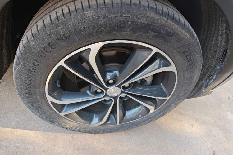 Used Buick Encore GX 2020 20T CVT Two-Wheel Drive Luxury Version Right Front Wheel Hub