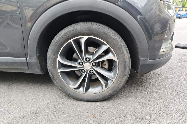 Used Buick Encore GX 2020 20T CVT Two-Wheel Drive Luxury Version Right Front Wheel Hub