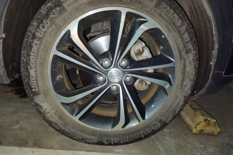 Used Buick Encore GX 2020 20T CVT Two-Wheel Drive Flagship Version Right Front Wheel Hub