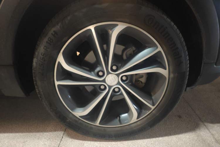 Used Buick Encore GX 2020 20T CVT Two-Wheel Drive Luxury Version Right Front Wheel Hub