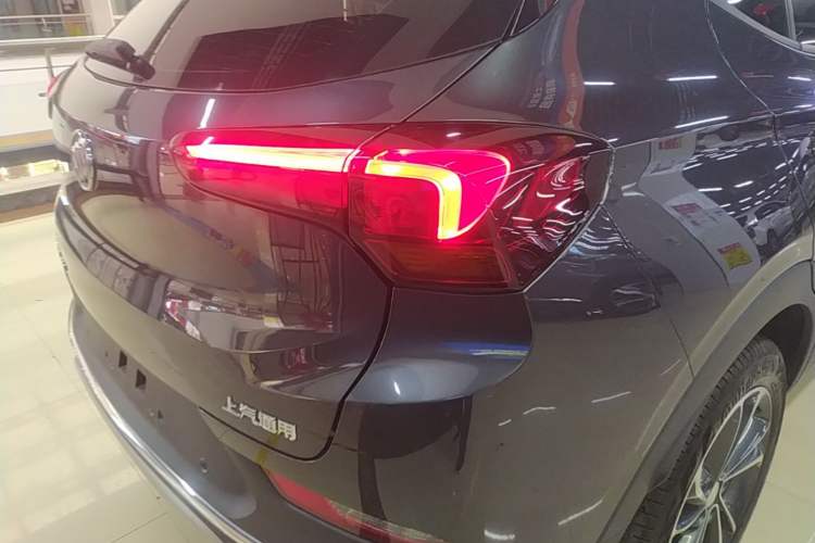 Used Buick Encore GX 2020 20T CVT Two-Wheel Drive Luxury Version Right Rear Taillight