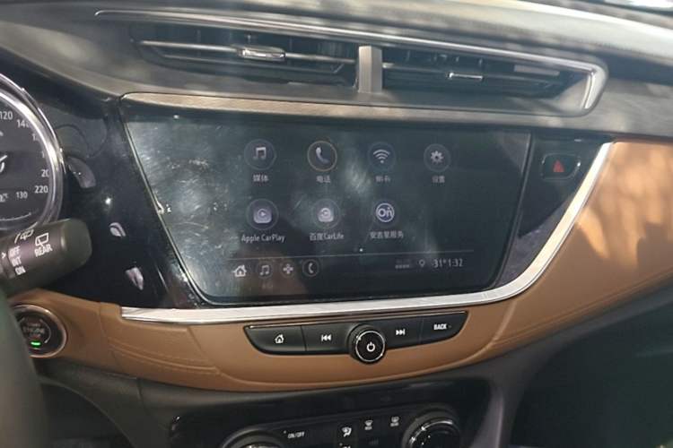Used Buick Encore GX 2020 20T CVT Two-Wheel Drive Luxury Version Audio And AC Panel