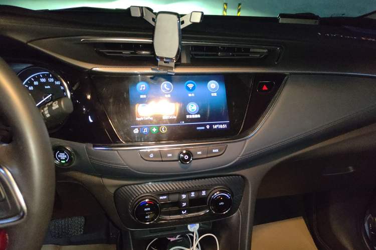 Used Buick Encore GX 2020 20T CVT Two-Wheel Drive Luxury Version Audio And AC Panel