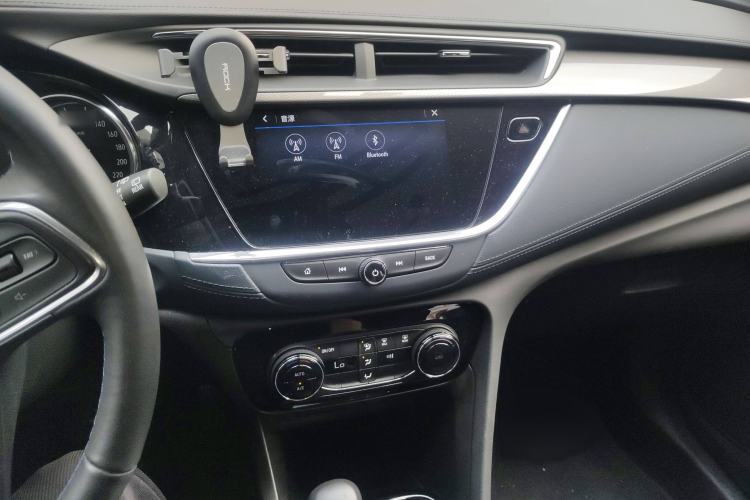 Used Buick Encore GX 2020 20T CVT Two-Wheel Drive Luxury Version Audio And AC Panel